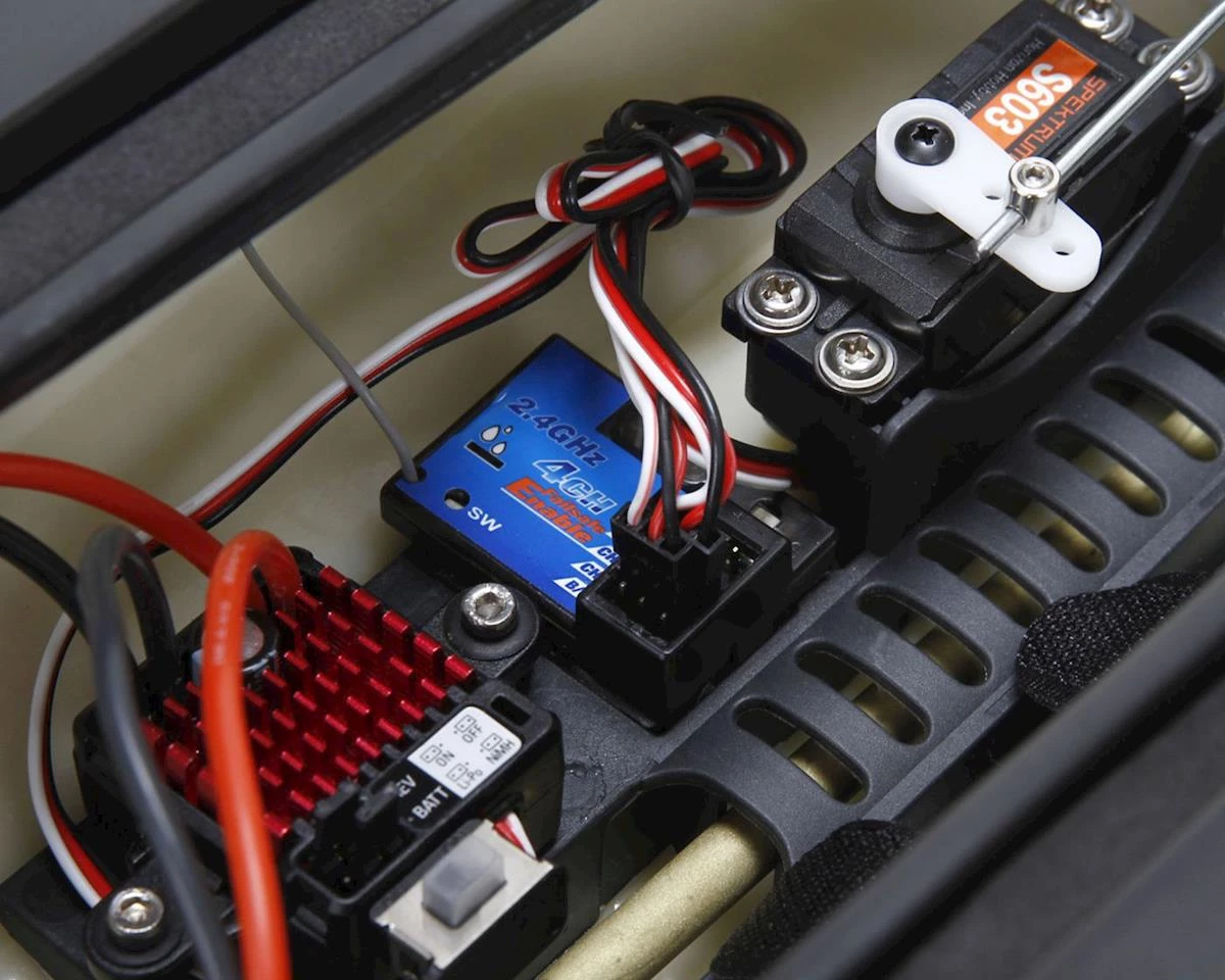 Pro Boat Stealthwake 23 Deep-V RTR Boat w/Pro Boat 2.4GHz Radio, Battery & Charger 7 Pro Boat Stealthwake 23 Deep-V RTR Boat w/Pro Boat 2.4GHz Radio, Battery & Charger - Image 5